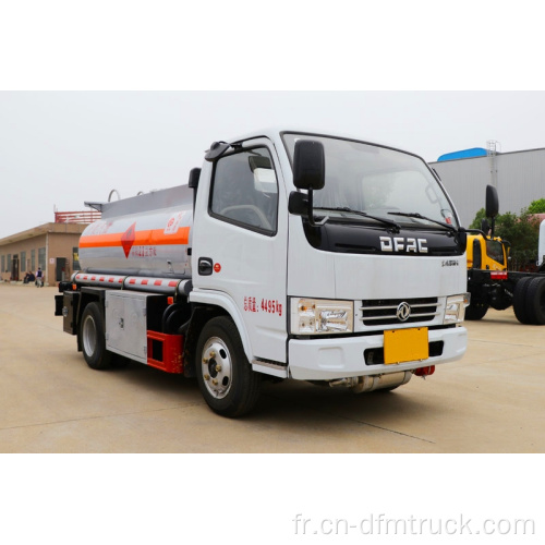 2 camions-citernes de carburant M3 Dongfeng Dollicar